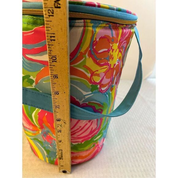 Lilly Pulitzer insulated tote animal flowers - Picture 7 of 10